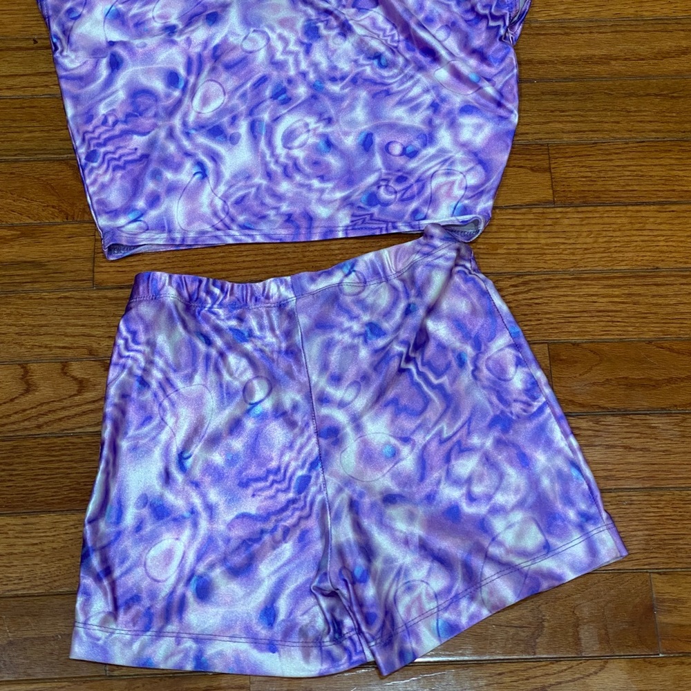 Hot Skins purple workout shorts with top. Size small. - Picture 4 of 8